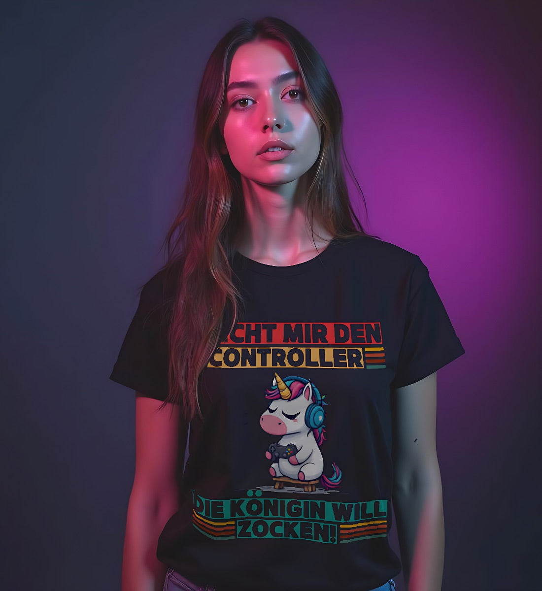 Woman Model wears a black shirt